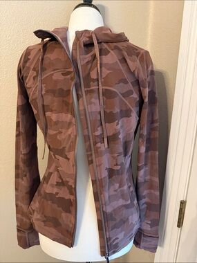 lululemon athletica Mauve Camo Hooded Zip Jacket